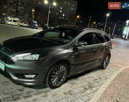 Серый Форд Фокус, объемом двигателя 1.5 л и пробегом 280 тыс. км за 12000 $, фото 2 на Automoto.ua