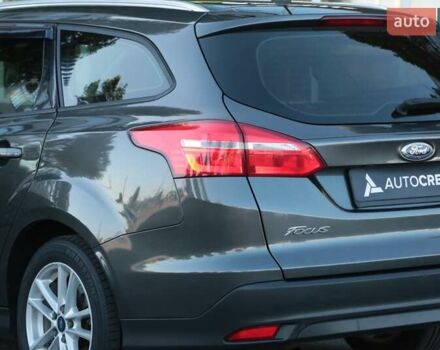 Серый Форд Фокус, объемом двигателя 1 л и пробегом 129 тыс. км за 11800 $, фото 6 на Automoto.ua