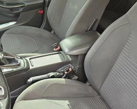 Серый Форд Фокус, объемом двигателя 1.5 л и пробегом 230 тыс. км за 12000 $, фото 18 на Automoto.ua