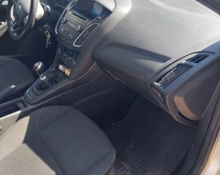 Серый Форд Фокус, объемом двигателя 1.5 л и пробегом 170 тыс. км за 12800 $, фото 3 на Automoto.ua