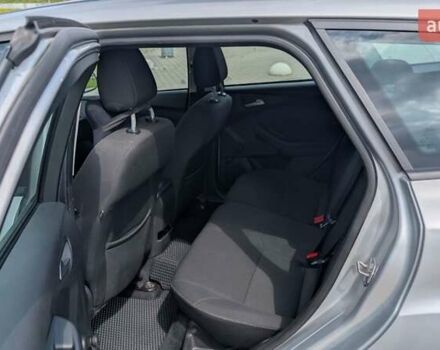 Серый Форд Фокус, объемом двигателя 1.5 л и пробегом 303 тыс. км за 9200 $, фото 14 на Automoto.ua