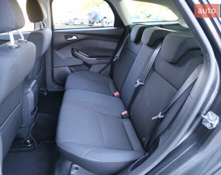 Серый Форд Фокус, объемом двигателя 1 л и пробегом 129 тыс. км за 11800 $, фото 8 на Automoto.ua