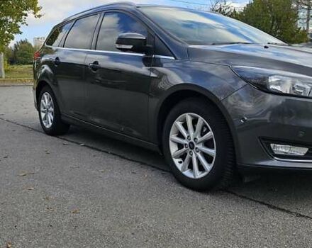 Серый Форд Фокус, объемом двигателя 1.5 л и пробегом 238 тыс. км за 10800 $, фото 1 на Automoto.ua