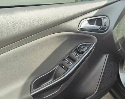 Серый Форд Фокус, объемом двигателя 1.5 л и пробегом 230 тыс. км за 12000 $, фото 12 на Automoto.ua