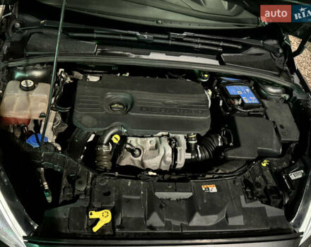 Серый Форд Фокус, объемом двигателя 1.5 л и пробегом 280 тыс. км за 12000 $, фото 8 на Automoto.ua