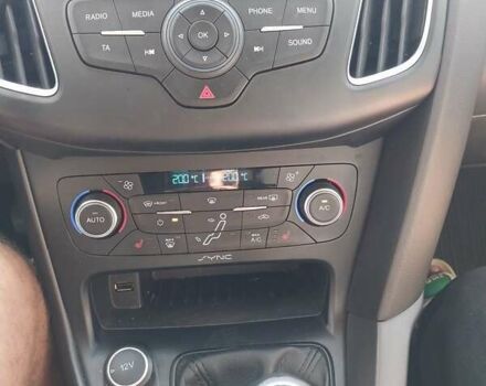 Серый Форд Фокус, объемом двигателя 1.5 л и пробегом 170 тыс. км за 12800 $, фото 14 на Automoto.ua