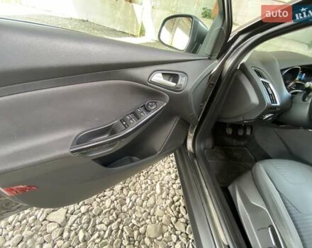 Серый Форд Фокус, объемом двигателя 2 л и пробегом 283 тыс. км за 9550 $, фото 13 на Automoto.ua