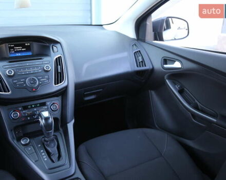 Серый Форд Фокус, объемом двигателя 1 л и пробегом 129 тыс. км за 11800 $, фото 13 на Automoto.ua