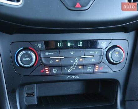 Серый Форд Фокус, объемом двигателя 1 л и пробегом 129 тыс. км за 11800 $, фото 19 на Automoto.ua