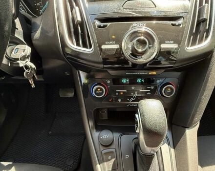 Сірий Форд Фокус, об'ємом двигуна 2 л та пробігом 52 тис. км за 9999 $, фото 13 на Automoto.ua