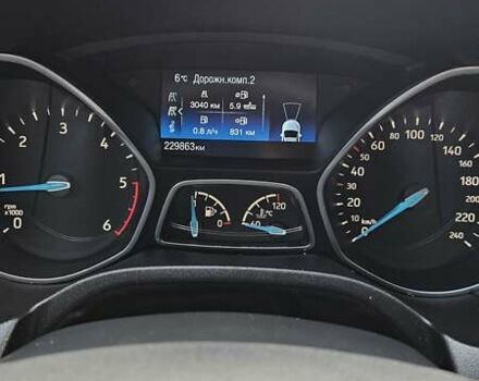 Серый Форд Фокус, объемом двигателя 1.5 л и пробегом 230 тыс. км за 12000 $, фото 13 на Automoto.ua