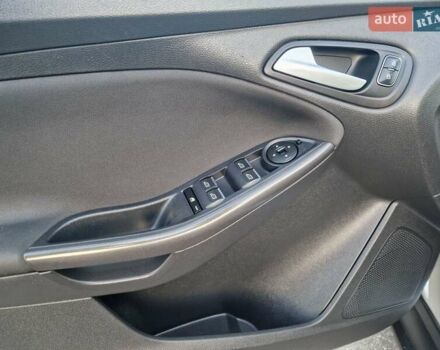 Серый Форд Фокус, объемом двигателя 1.5 л и пробегом 187 тыс. км за 9900 $, фото 51 на Automoto.ua