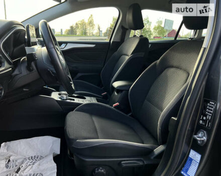 Сірий Форд Фокус, об'ємом двигуна 1.5 л та пробігом 181 тис. км за 13500 $, фото 18 на Automoto.ua