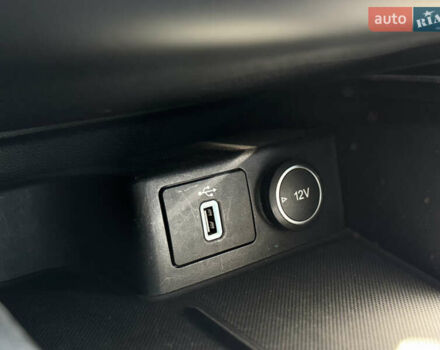 Сірий Форд Фокус, об'ємом двигуна 1.5 л та пробігом 247 тис. км за 12000 $, фото 24 на Automoto.ua