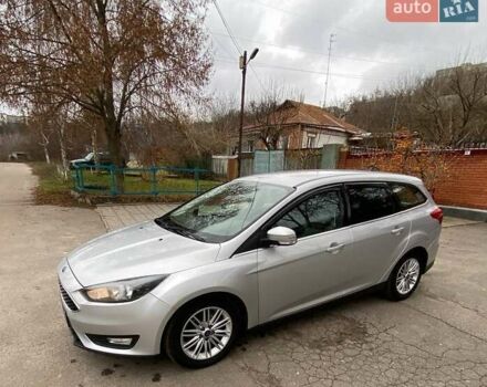 Серый Форд Фокус, объемом двигателя 1.5 л и пробегом 195 тыс. км за 9700 $, фото 2 на Automoto.ua