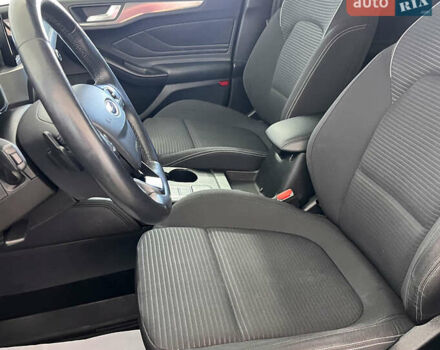 Сірий Форд Фокус, об'ємом двигуна 1.5 л та пробігом 194 тис. км за 14950 $, фото 6 на Automoto.ua