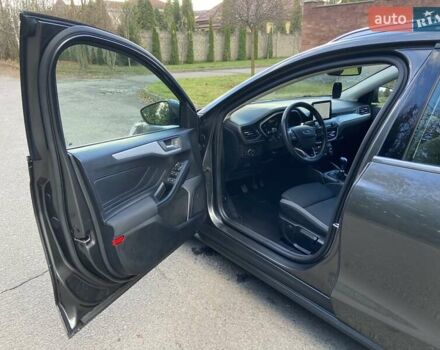 Серый Форд Фокус, объемом двигателя 1.5 л и пробегом 193 тыс. км за 12700 $, фото 18 на Automoto.ua