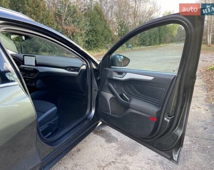 Серый Форд Фокус, объемом двигателя 1.5 л и пробегом 193 тыс. км за 12700 $, фото 23 на Automoto.ua