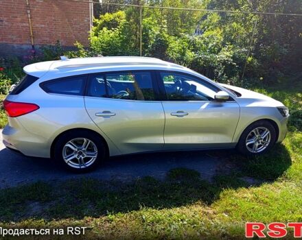 Серый Форд Фокус, объемом двигателя 1.5 л и пробегом 214 тыс. км за 13600 $, фото 3 на Automoto.ua