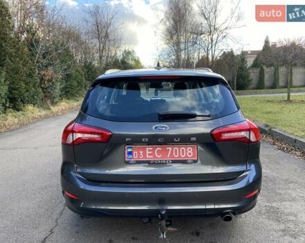 Серый Форд Фокус, объемом двигателя 1.5 л и пробегом 193 тыс. км за 12700 $, фото 5 на Automoto.ua