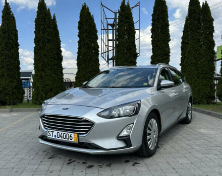 Серый Форд Фокус, объемом двигателя 1.5 л и пробегом 170 тыс. км за 12800 $, фото 2 на Automoto.ua