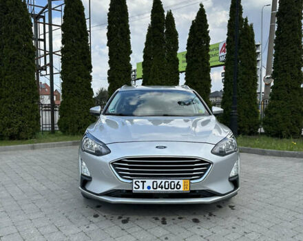 Серый Форд Фокус, объемом двигателя 1.5 л и пробегом 170 тыс. км за 12800 $, фото 1 на Automoto.ua