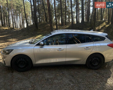 Серый Форд Фокус, объемом двигателя 1.5 л и пробегом 206 тыс. км за 12500 $, фото 2 на Automoto.ua