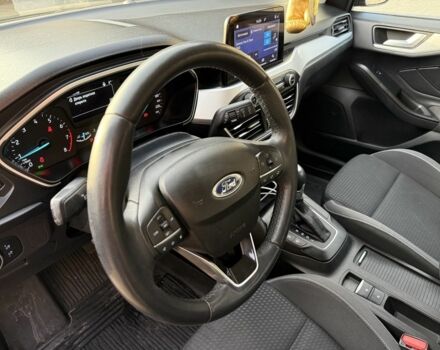 Серый Форд Фокус, объемом двигателя 1.5 л и пробегом 110 тыс. км за 14300 $, фото 16 на Automoto.ua