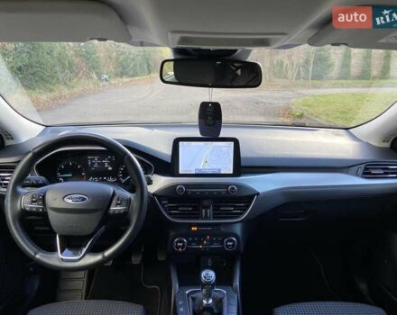 Серый Форд Фокус, объемом двигателя 1.5 л и пробегом 193 тыс. км за 12700 $, фото 28 на Automoto.ua