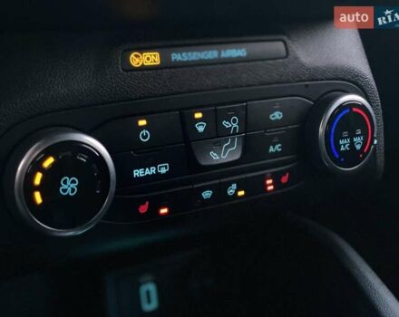 Серый Форд Фокус, объемом двигателя 1.5 л и пробегом 158 тыс. км за 14700 $, фото 15 на Automoto.ua