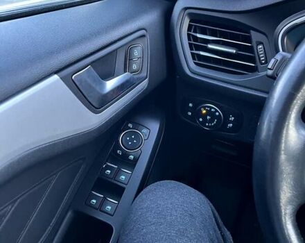 Серый Форд Фокус, объемом двигателя 1.5 л и пробегом 190 тыс. км за 13200 $, фото 23 на Automoto.ua