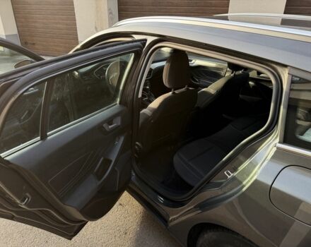 Серый Форд Фокус, объемом двигателя 1.5 л и пробегом 110 тыс. км за 14300 $, фото 13 на Automoto.ua