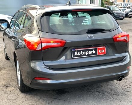 Сірий Форд Фокус, об'ємом двигуна 1.5 л та пробігом 137 тис. км за 15990 $, фото 6 на Automoto.ua