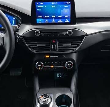 Сірий Форд Фокус, об'ємом двигуна 1.5 л та пробігом 145 тис. км за 14500 $, фото 17 на Automoto.ua