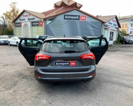Сірий Форд Фокус, об'ємом двигуна 1.5 л та пробігом 137 тис. км за 15990 $, фото 14 на Automoto.ua