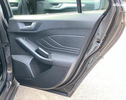 Сірий Форд Фокус, об'ємом двигуна 1.5 л та пробігом 137 тис. км за 15990 $, фото 20 на Automoto.ua