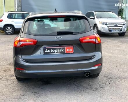 Сірий Форд Фокус, об'ємом двигуна 1.5 л та пробігом 137 тис. км за 15990 $, фото 5 на Automoto.ua
