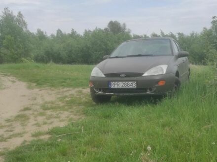 Форд Фокус 1999 в Чернигове на Automoto.ua Серый Форд Фокус, объемом двигателя 1.6 л и пробегом 230 тыс. км за 775 $, фото 1 на Automoto.ua