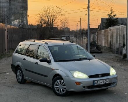 Серый Форд Фокус, объемом двигателя 1.8 л и пробегом 250 тыс. км за 1750 $, фото 1 на Automoto.ua