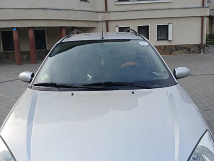 Серый Форд Фокус, объемом двигателя 1.8 л и пробегом 190 тыс. км за 3500 $, фото 1 на Automoto.ua