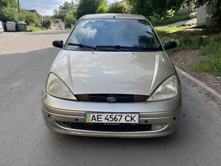 Форд Фокус 2001 в Днепре (Днепропетровске) на Automoto.ua Серый Форд Фокус, объемом двигателя 2 л и пробегом 256 тыс. км за 2700 $, фото 1 на Automoto.ua