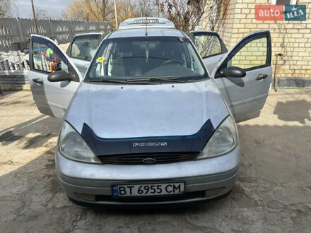 Форд Фокус 2001 в Херсоне на Automoto.ua Серый Форд Фокус, объемом двигателя 2 л и пробегом 177 тыс. км за 2500 $, фото 1 на Automoto.ua