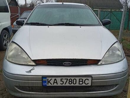 Форд Фокус 2001 у Радомышле на Automoto.ua Сірий Форд Фокус, об'ємом двигуна 1.99 л та пробігом 190 тис. км за 1800 $, фото 1 на Automoto.ua