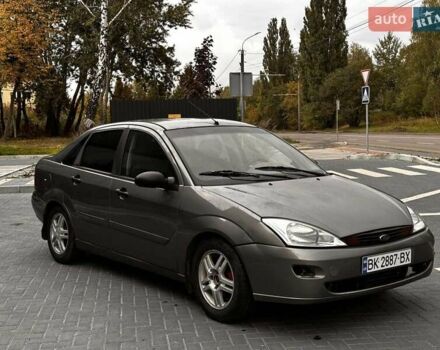 Серый Форд Фокус, объемом двигателя 1.8 л и пробегом 155 тыс. км за 2250 $, фото 1 на Automoto.ua