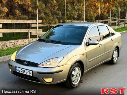 Серый Форд Фокус, объемом двигателя 1.6 л и пробегом 290 тыс. км за 3399 $, фото 1 на Automoto.ua