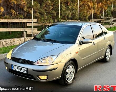 Серый Форд Фокус, объемом двигателя 1.6 л и пробегом 290 тыс. км за 3399 $, фото 1 на Automoto.ua