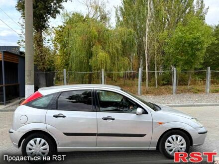 Серый Форд Фокус, объемом двигателя 1.6 л и пробегом 418 тыс. км за 3200 $, фото 1 на Automoto.ua