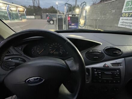 Серый Форд Фокус, объемом двигателя 1.8 л и пробегом 285 тыс. км за 2600 $, фото 1 на Automoto.ua