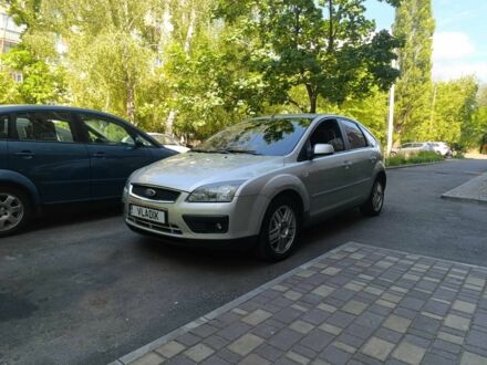 Форд Фокус 2005 в Черкассах на Automoto.ua Серый Форд Фокус, объемом двигателя 1.6 л и пробегом 260 тыс. км за 3550 $, фото 1 на Automoto.ua