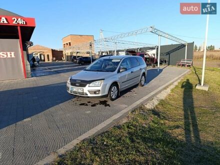 Форд Фокус 2005 в Буске на Automoto.ua Серый Форд Фокус, объемом двигателя 1.6 л и пробегом 218 тыс. км за 4200 $, фото 1 на Automoto.ua